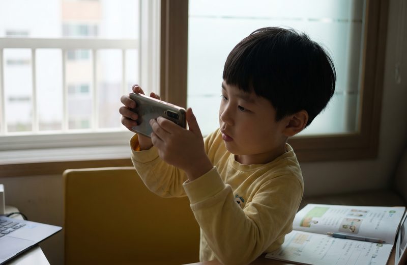 아이들의 폰이 기록한 것들 — 2021년 초등학생 폰토그래퍼 공모전